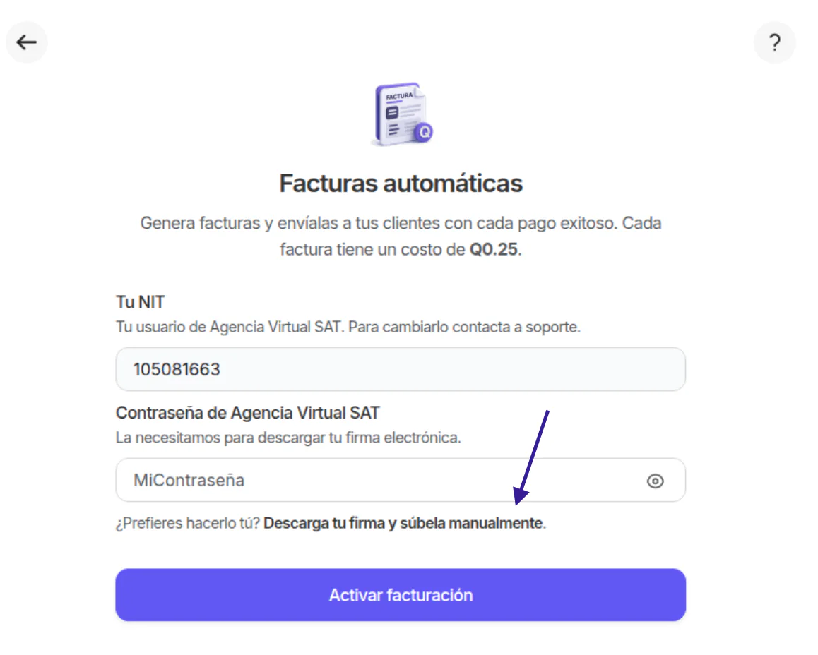 Pantalla de Facturas automáticas con flecha señalando el enlace Descarga tu firma y súbela manualmente
